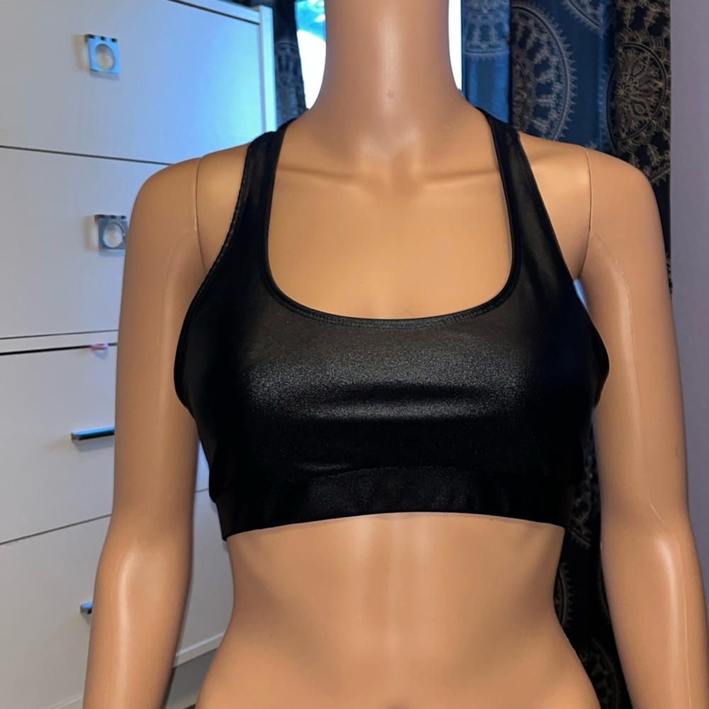Pleather sports bra 🖤